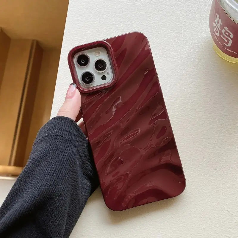 Stylish Wavy Silk Pattern Phone Case